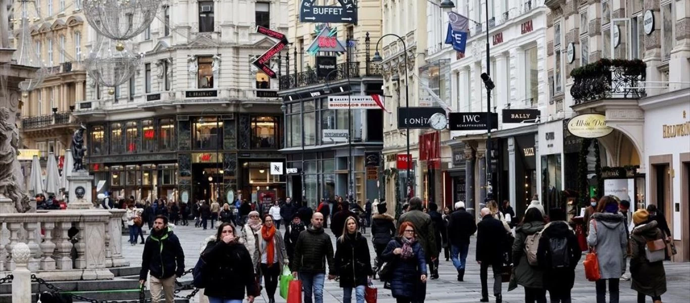 Αυστρία: Στις 22.00 θα κλείνουν τα εστιατόρια - Νέα μέτρα για την μετάλλαξη 'Όμικρον